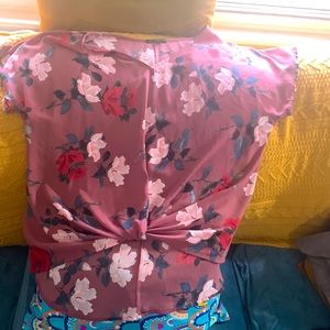 Medium West Kei tie in front style